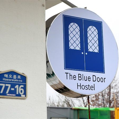 Blue Door Hostel Guesthouse Sokcho Exterior foto