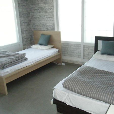 Blue Door Hostel Guesthouse Sokcho Exterior foto