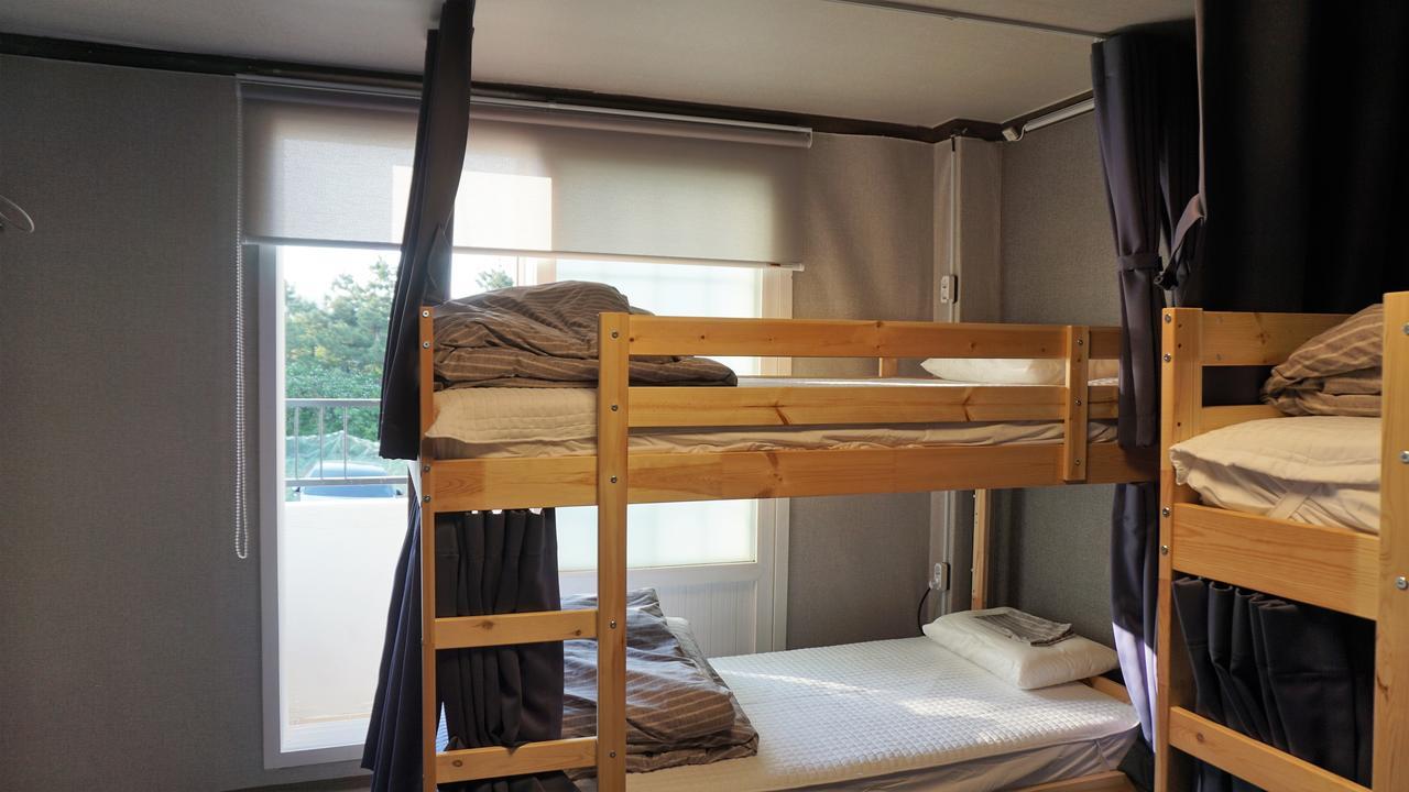 Blue Door Hostel Guesthouse Sokcho Exterior foto