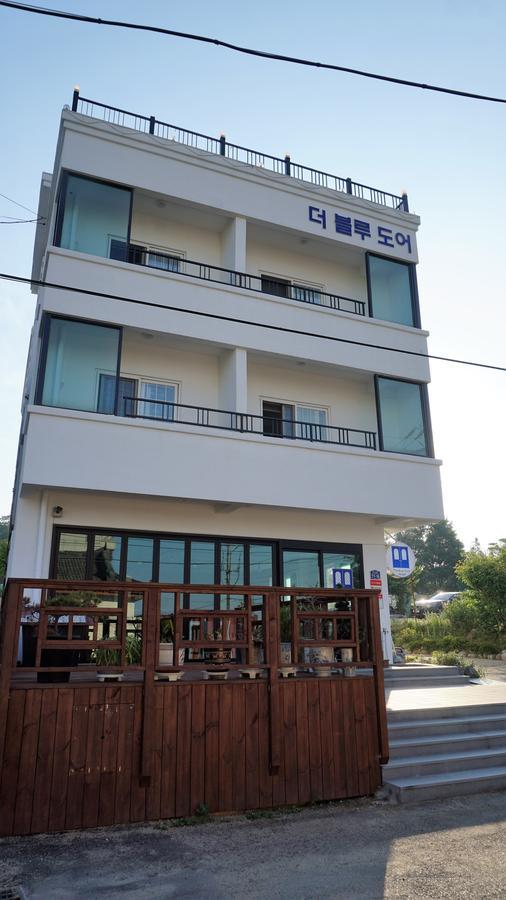 Blue Door Hostel Guesthouse Sokcho Exterior foto