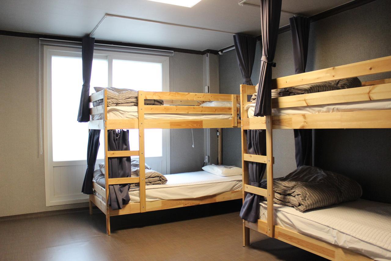 Blue Door Hostel Guesthouse Sokcho Exterior foto