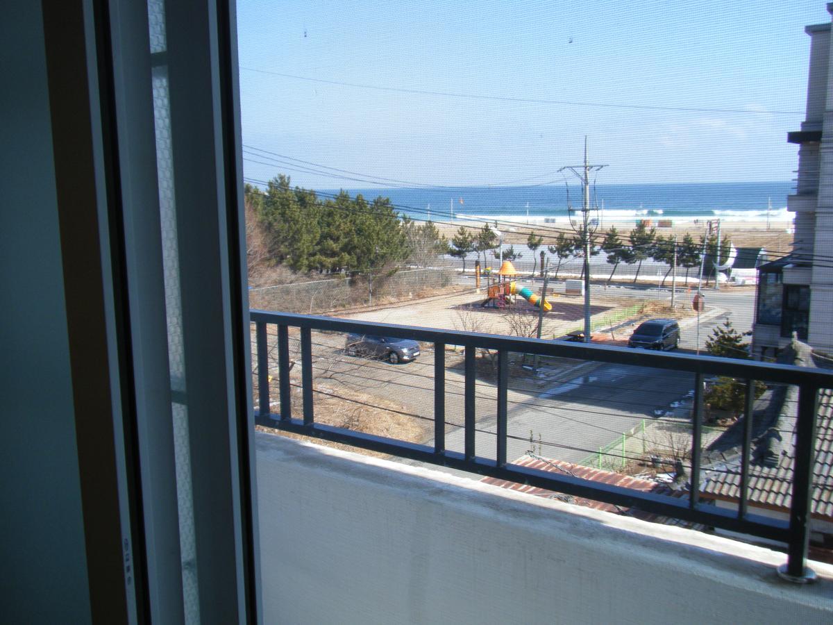 Blue Door Hostel Guesthouse Sokcho Exterior foto